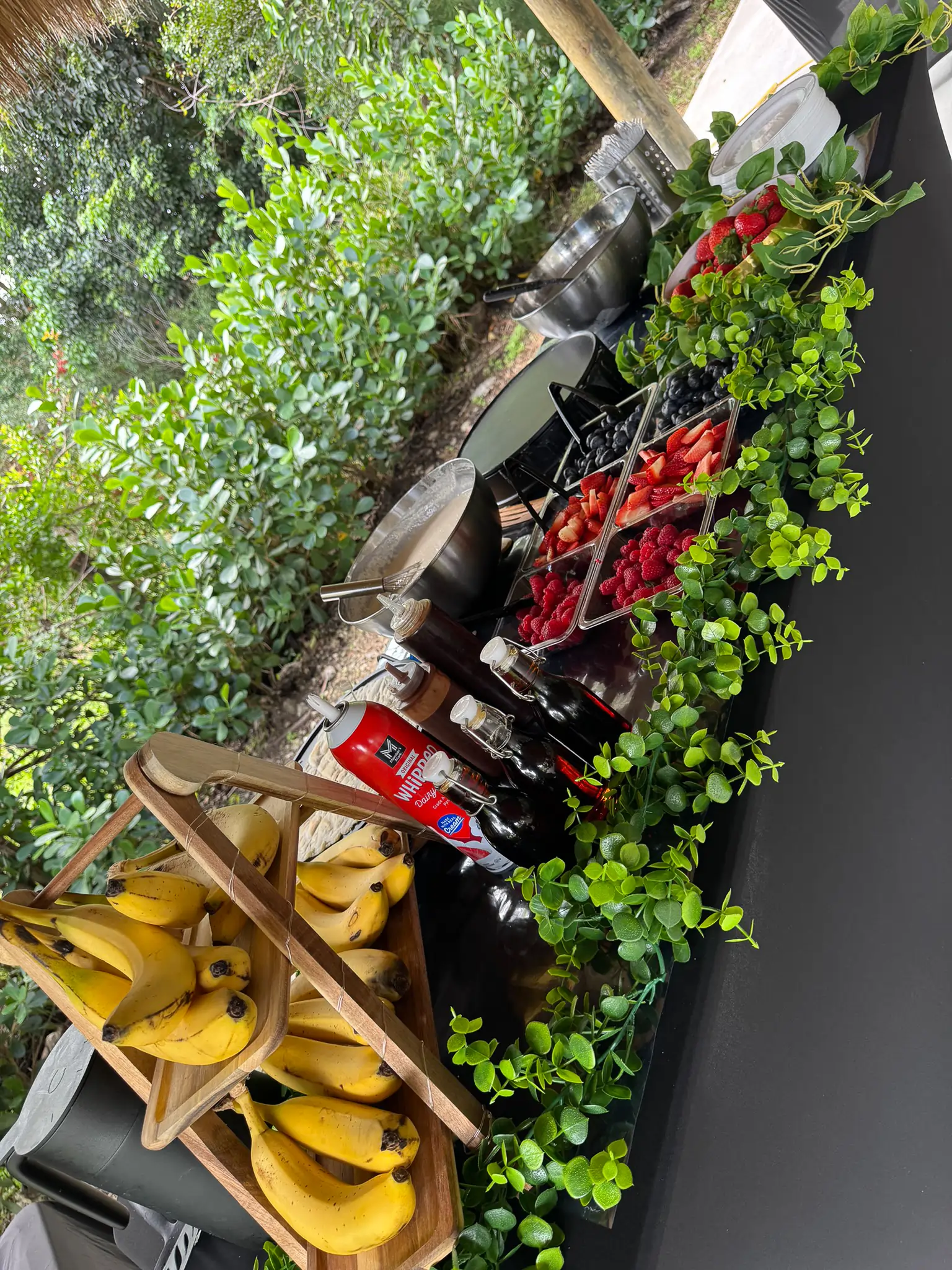 VNV Events live crepe station with sweet and savory fillings