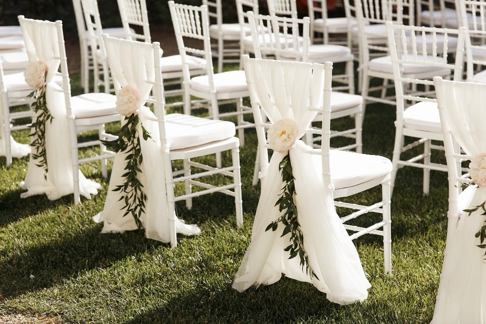 vnv events- white chairs decorated