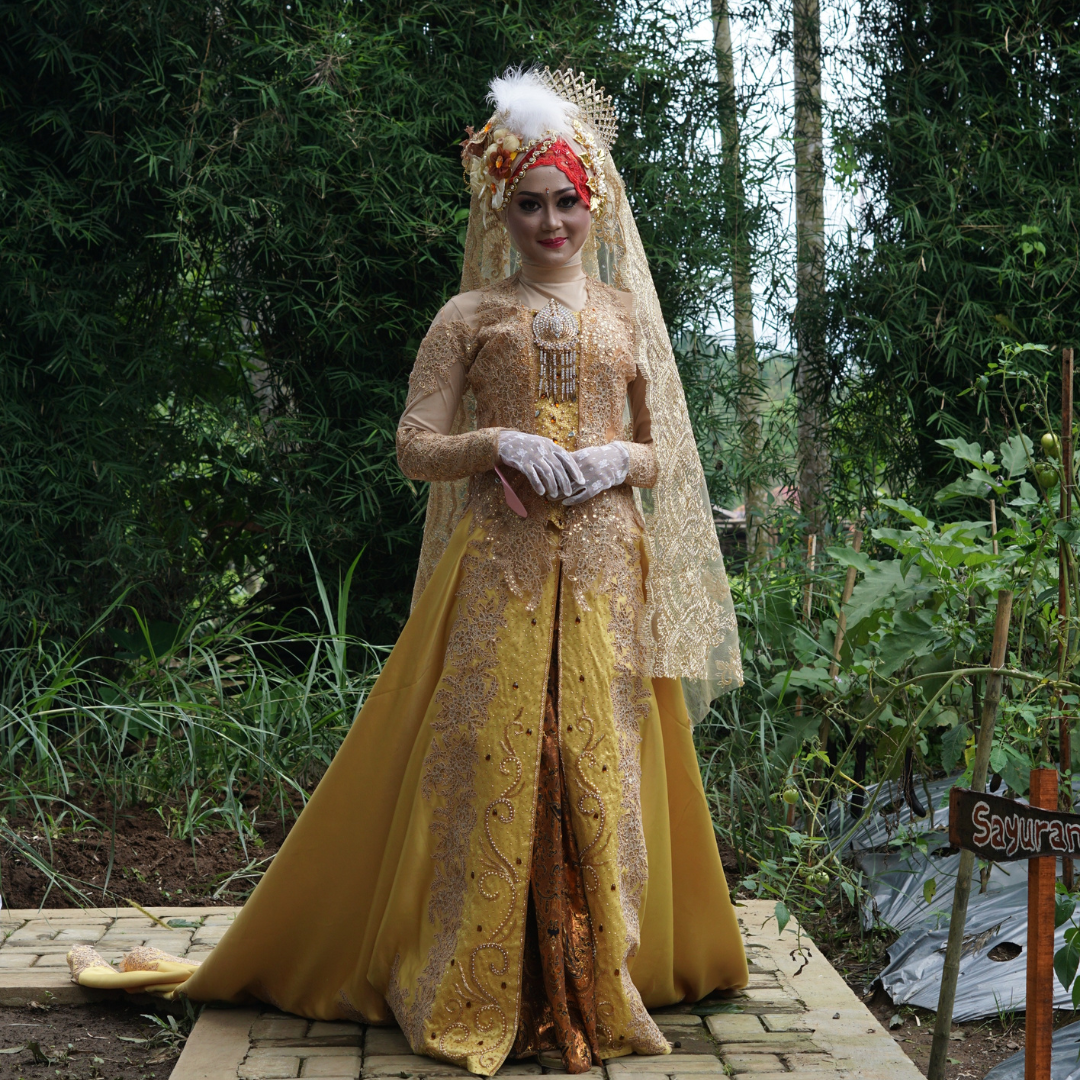 Beyond Traditional White Colored Wedding Dresses 3