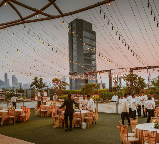 How to Plan an Elegant and Fun Office Party 3