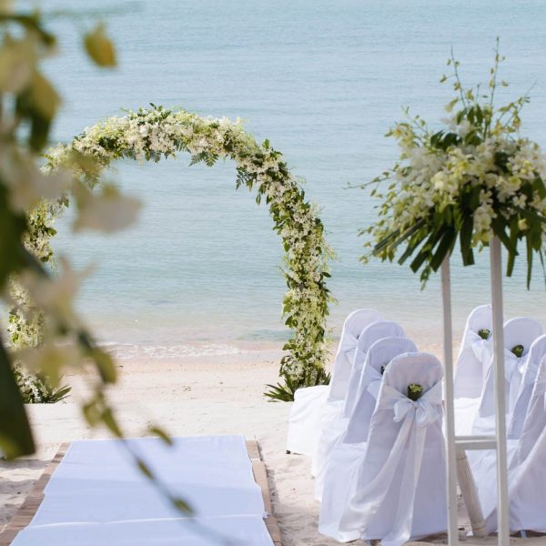 beach-wedding-venue-setting-with-sea-view-backgrou-2022-11-11-06-54-44-utc